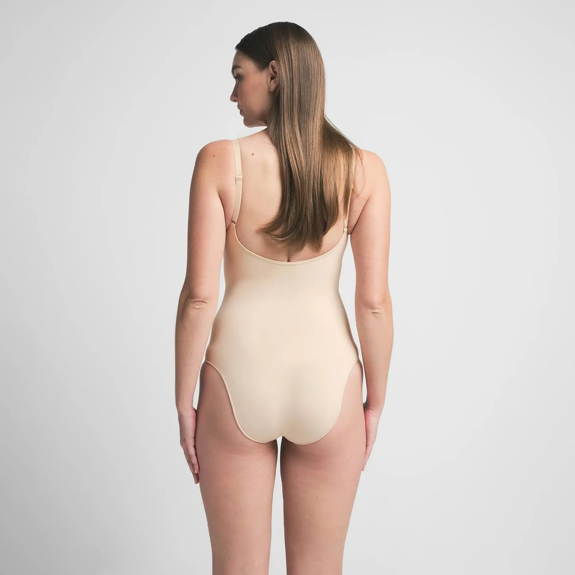Sand SlimLift Body sırt görünümü